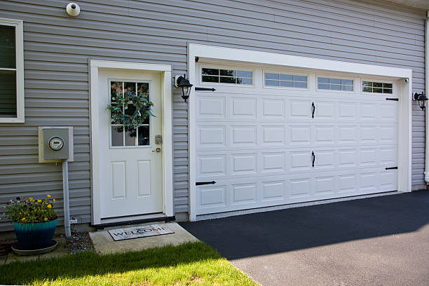 24/7 Emergency Garage Door Panel Replacement experts in Columbus County County, NC